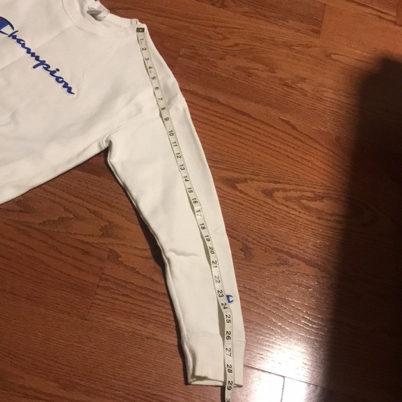 Champion Sweatshirt - Picture 6 of 7